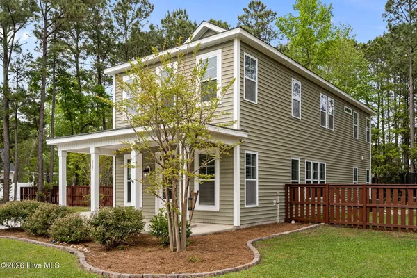 $538,500 | 807 Dan Owen Drive, Hampstead, NC 28443
