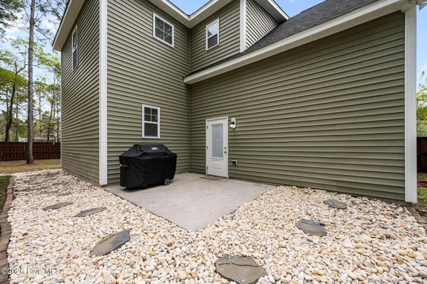 $538,500 | 807 Dan Owen Drive, Hampstead, NC 28443