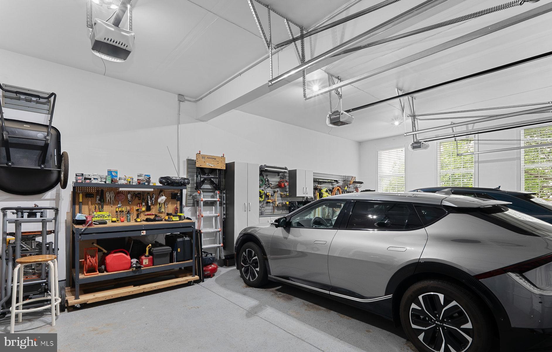 22415 Conservancy Drive Ashburn, VA 20148 - Photo 54 of 70 Garage Organization