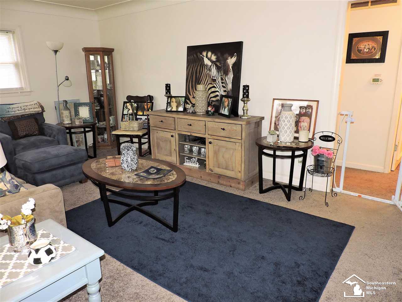8430 Adler Road Lambertville, MI 48144 - Photo 6 of 27 50072437-7.JPG