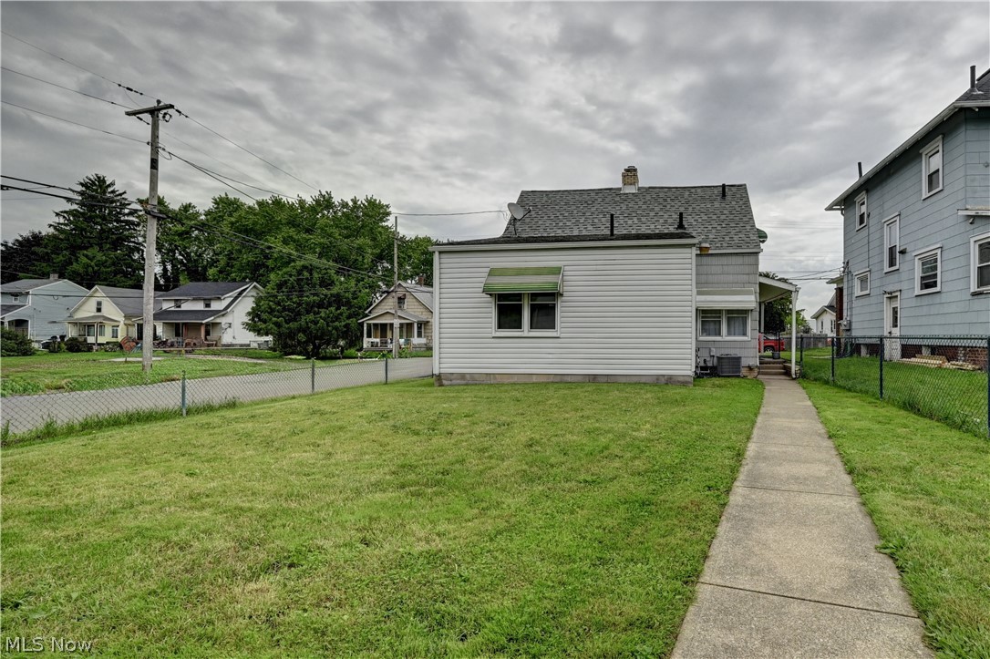 2119 Maple Avenue Northeast Canton, OH 44714 - Photo 21 of 25