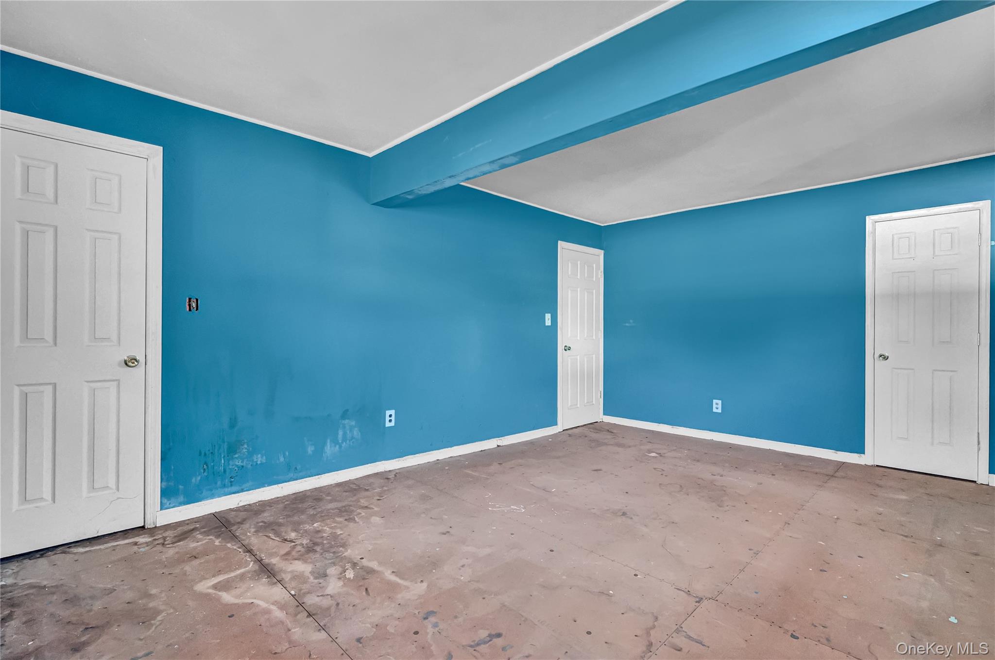 34 Croydon Road Amityville, NY 11701 - Photo 11 of 14