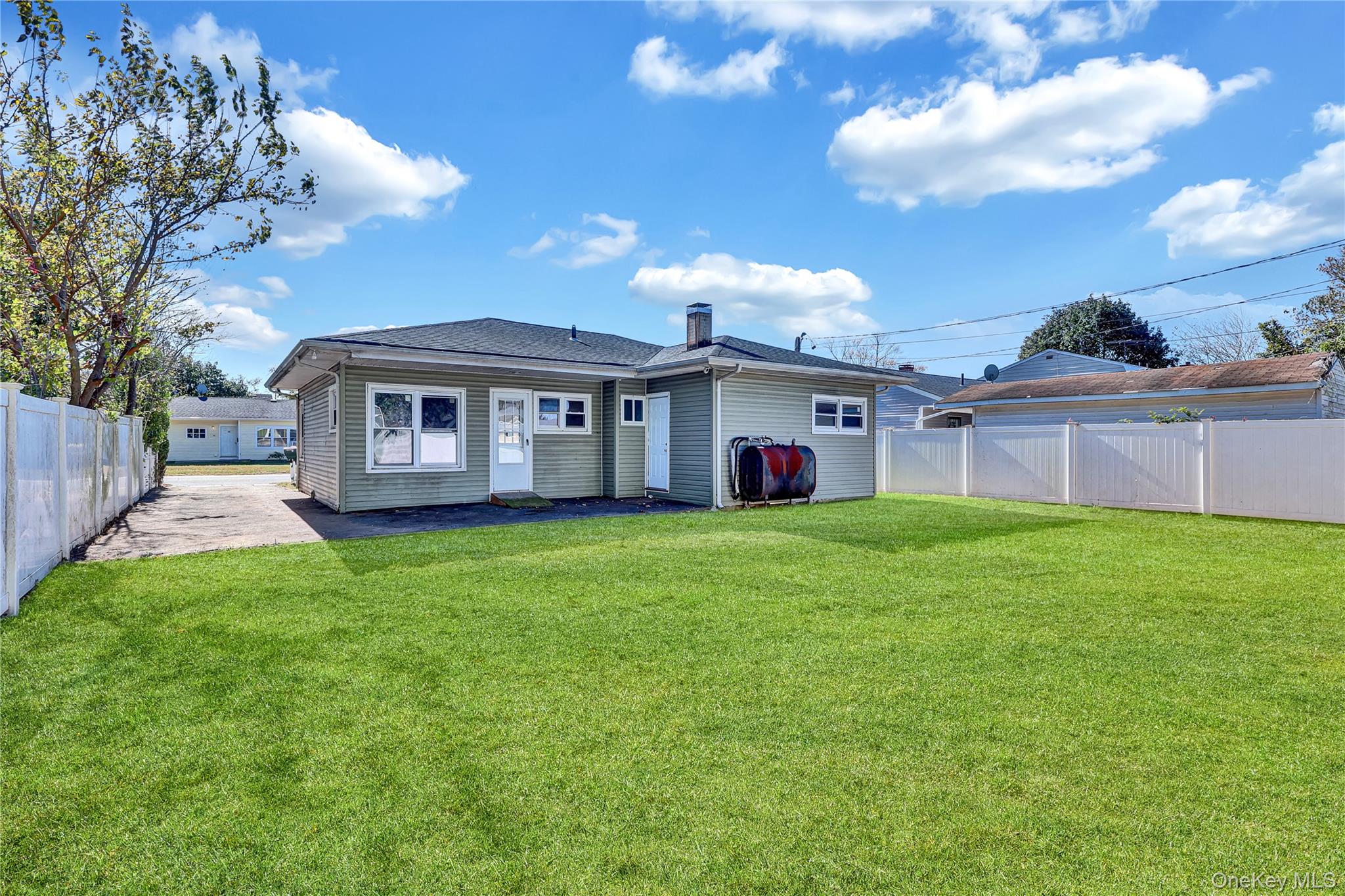 34 Croydon Road Amityville, NY 11701 - Photo 14 of 14