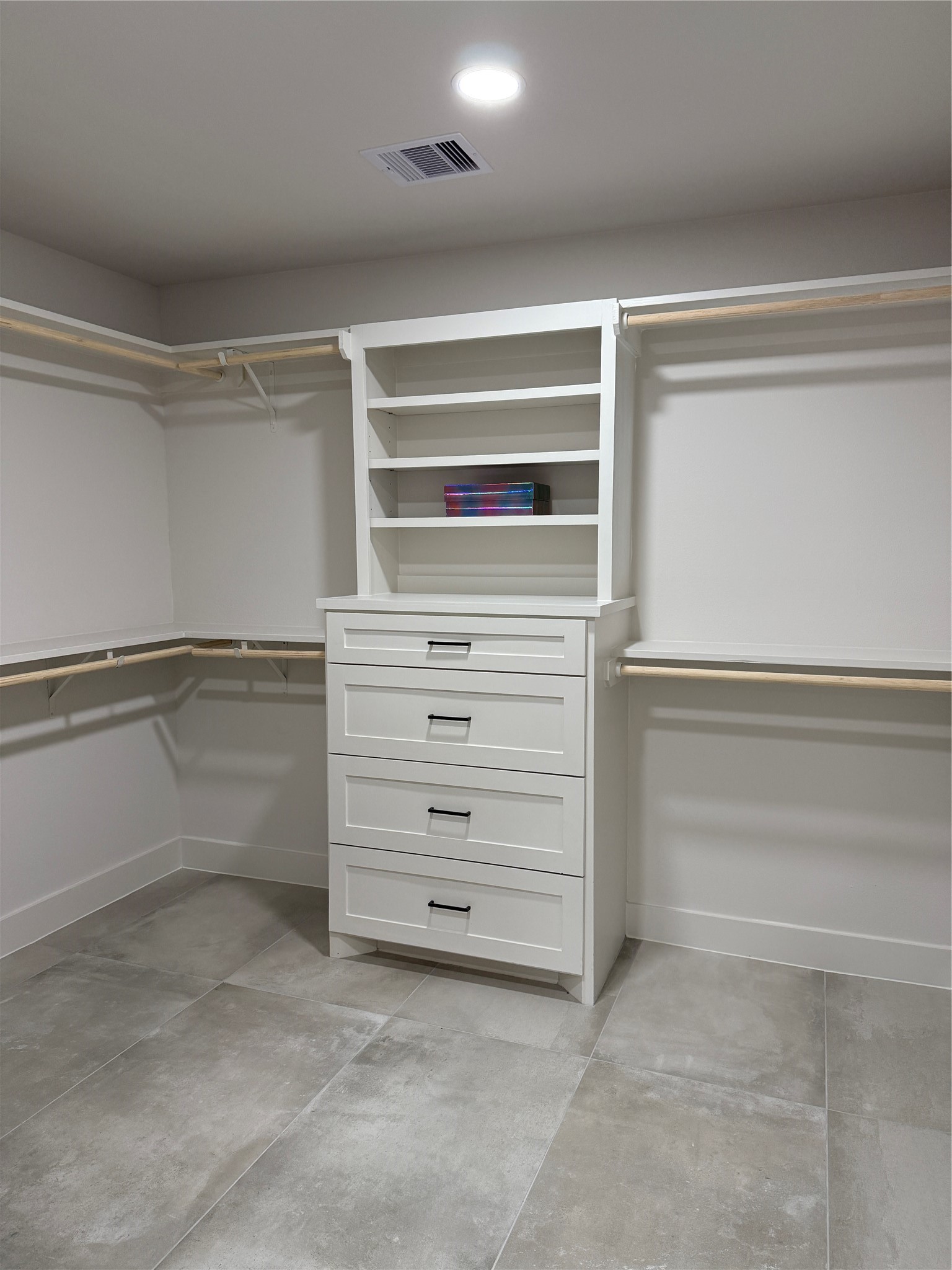 4301 Charleston Street Houston, TX 77021 - Photo 14 of 24 Master Closet