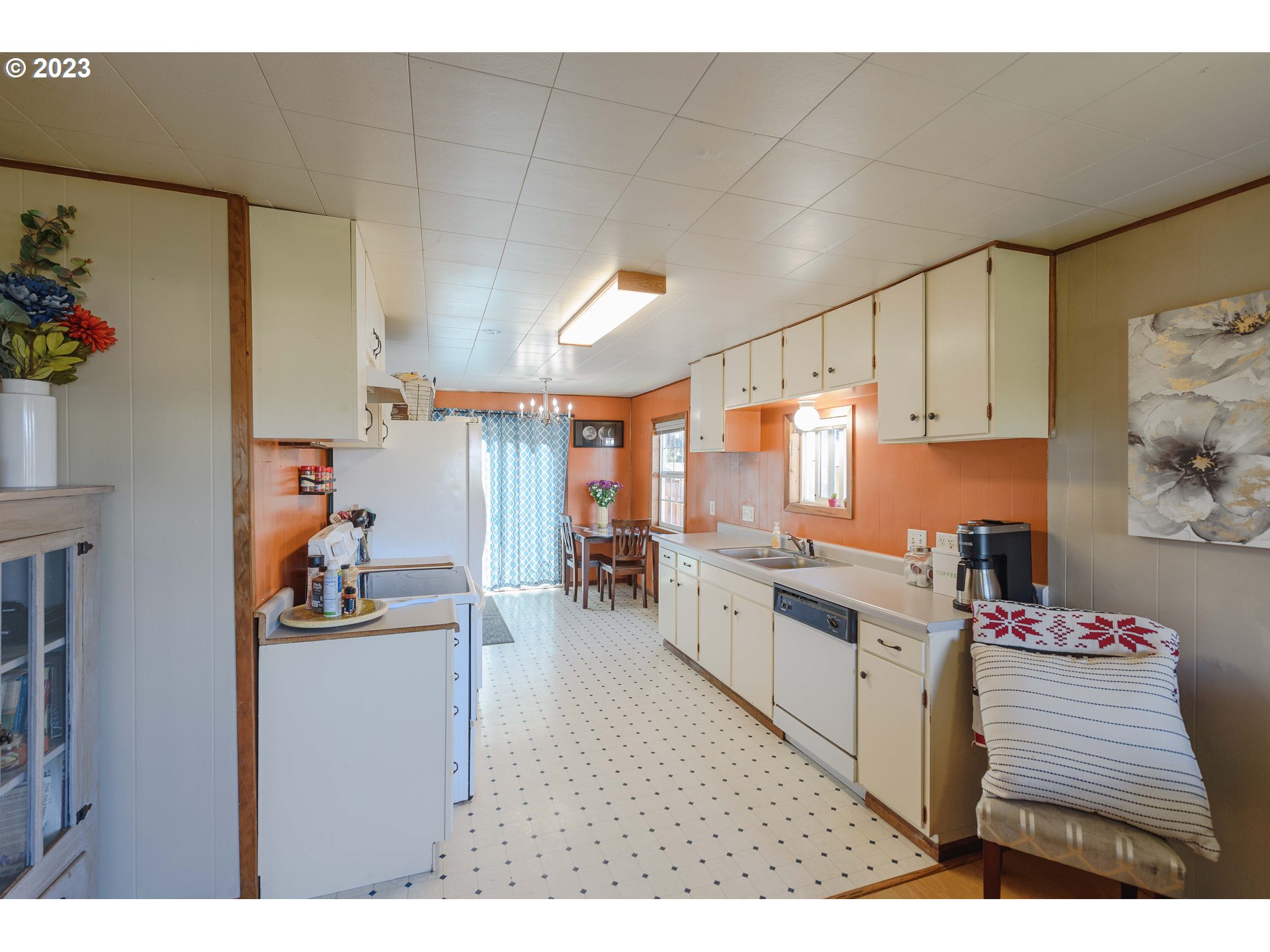 63647 Andrews Road Coos Bay, OR 97420 - Photo 13 of 32 Gallery Image 13