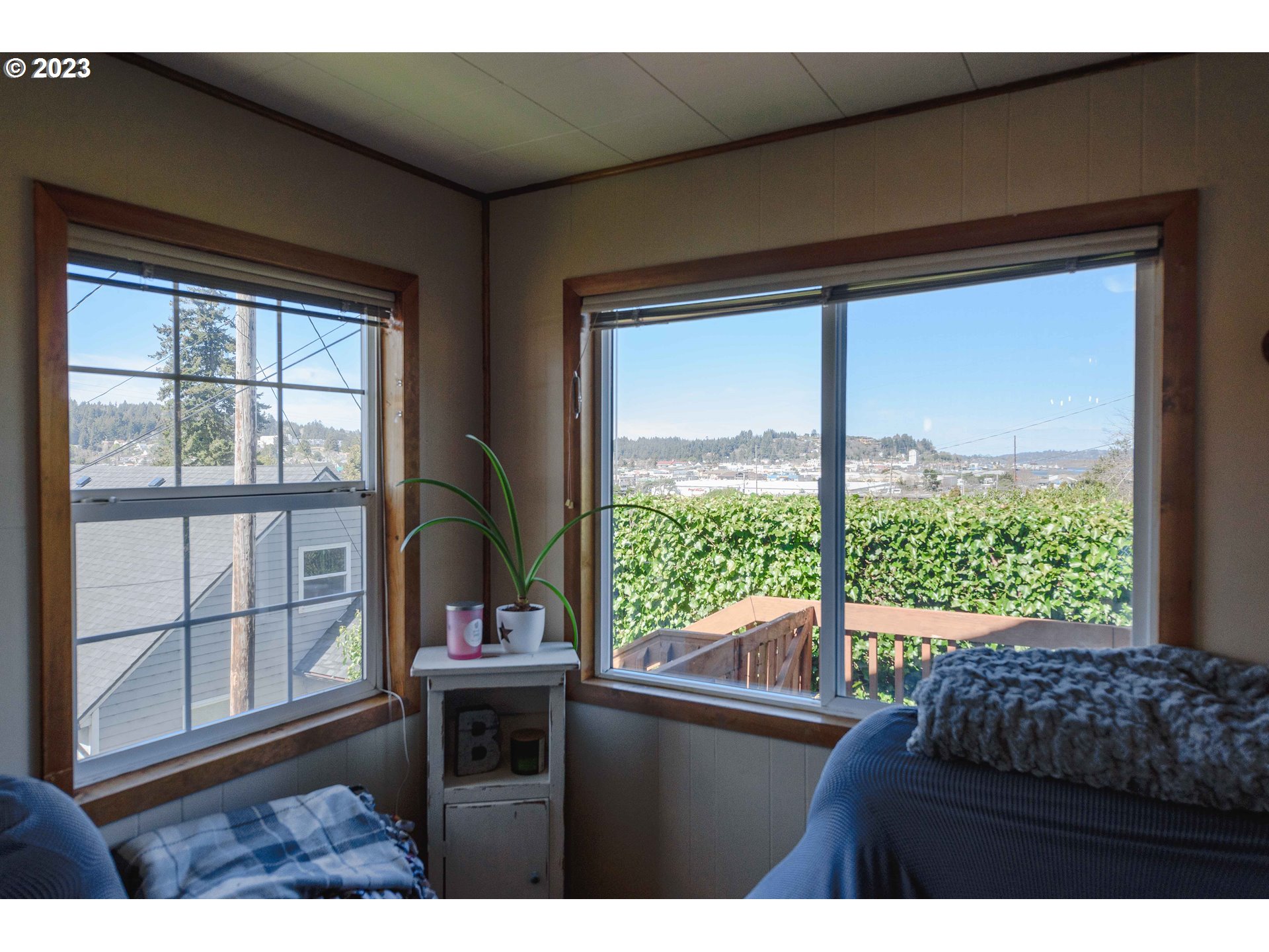 63647 Andrews Road Coos Bay, OR 97420 - Photo 6 of 32 Gallery Image 6