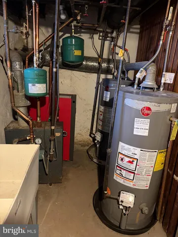 $320,000 | 808 Derwyn Road, Drexel Hill, PA 19026