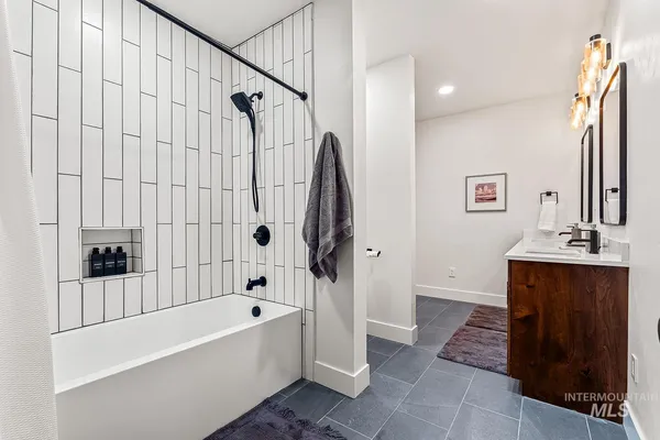 $3,490,000 | 1505 Bear Rock Trail, Cascade, ID 83611