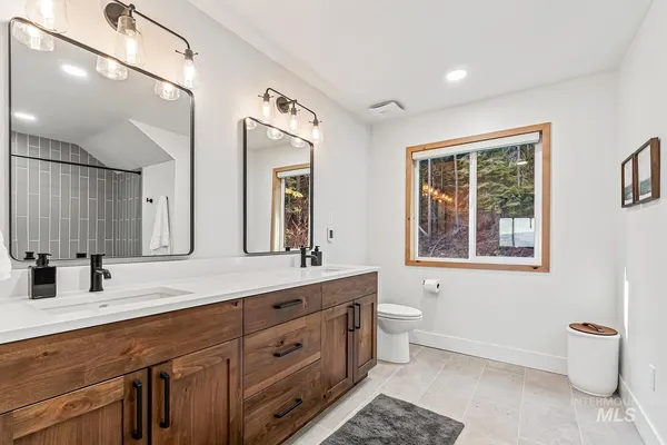 $3,490,000 | 1505 Bear Rock Trail, Cascade, ID 83611