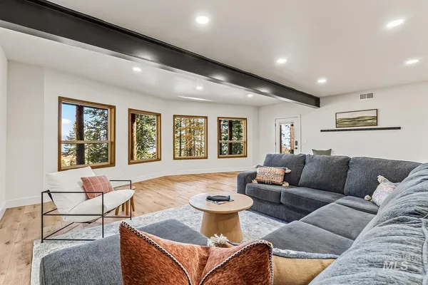 $3,490,000 | 1505 Bear Rock Trail, Cascade, ID 83611