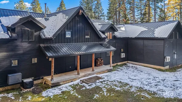 $3,490,000 | 1505 Bear Rock Trail, Cascade, ID 83611