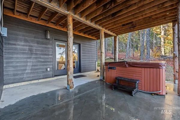 $3,490,000 | 1505 Bear Rock Trail, Cascade, ID 83611