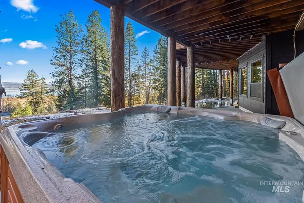 $3,490,000 | 1505 Bear Rock Trail, Cascade, ID 83611