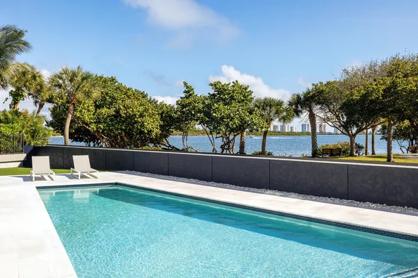 $39,000 | 706 Lakeside Circle, North Palm Beach, FL 33408
