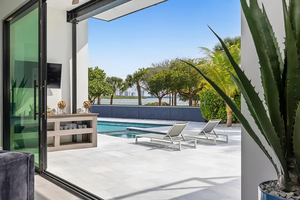 $39,000 | 706 Lakeside Circle, North Palm Beach, FL 33408