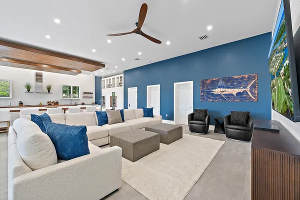 $39,000 | 706 Lakeside Circle, North Palm Beach, FL 33408