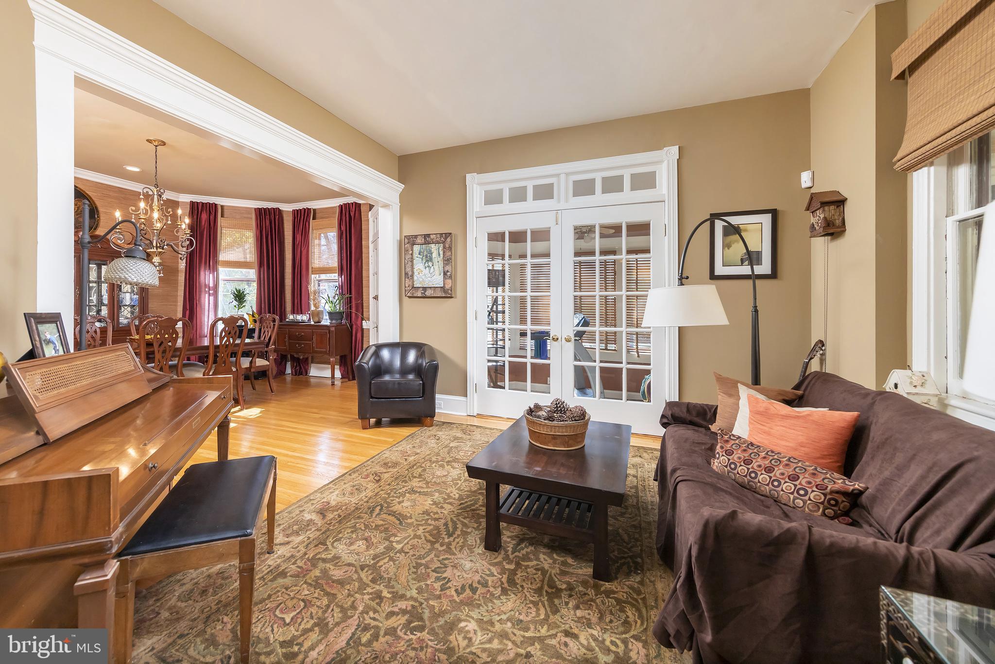 303 Warwick Road Haddonfield, NJ 08033 - Photo 7 of 48 Living Room
