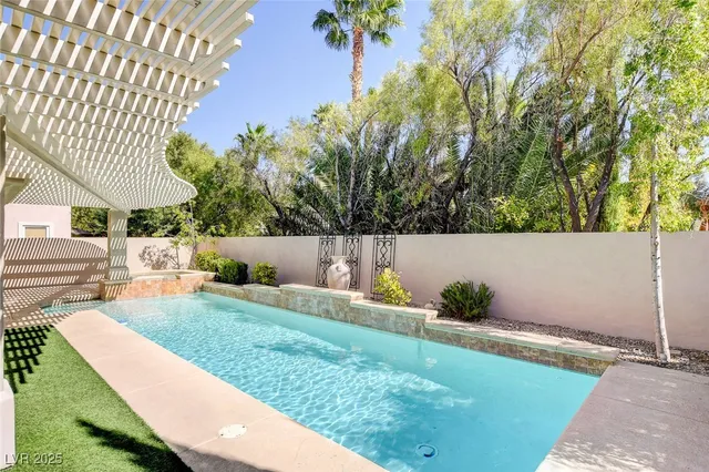 $5,279 | 520 Proud Eagle Lane, Las Vegas, NV 89144