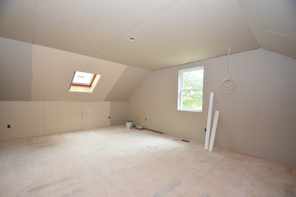 34 Beaver Dam Road Ashby, MA 01431 - Photo 5 of 11