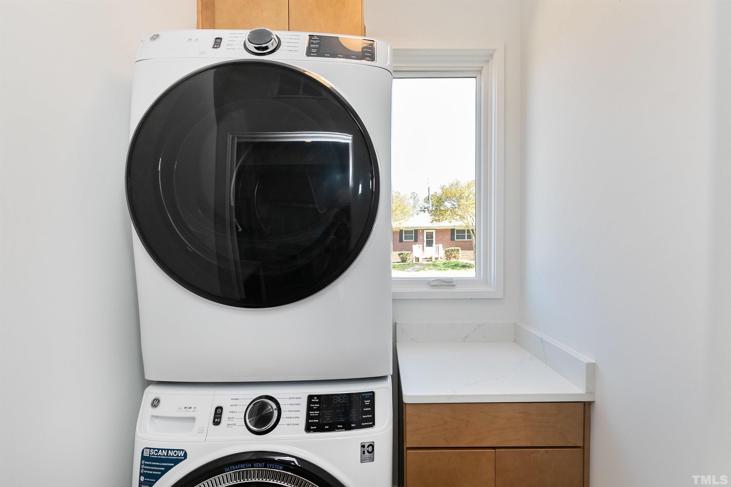 2159 Mayview Road, Unit B Raleigh, NC 27607 - Photo 27 of 29 a utility room with dryer and washer