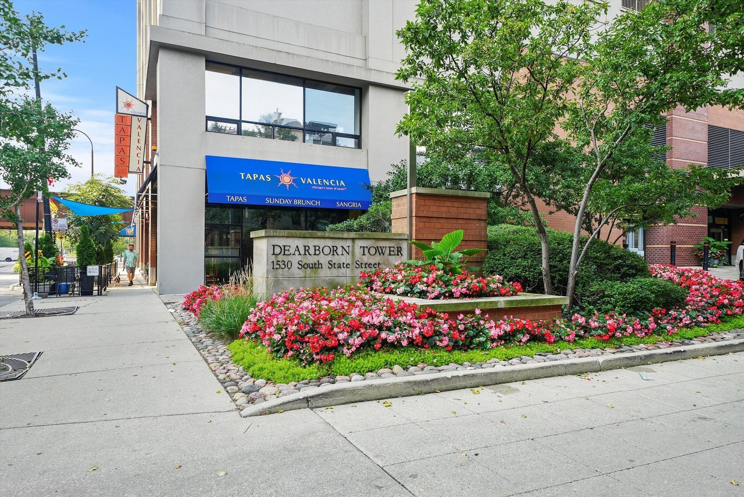 1530 South State Street, Unit 15R Chicago, IL 60605 - Photo 2 of 46