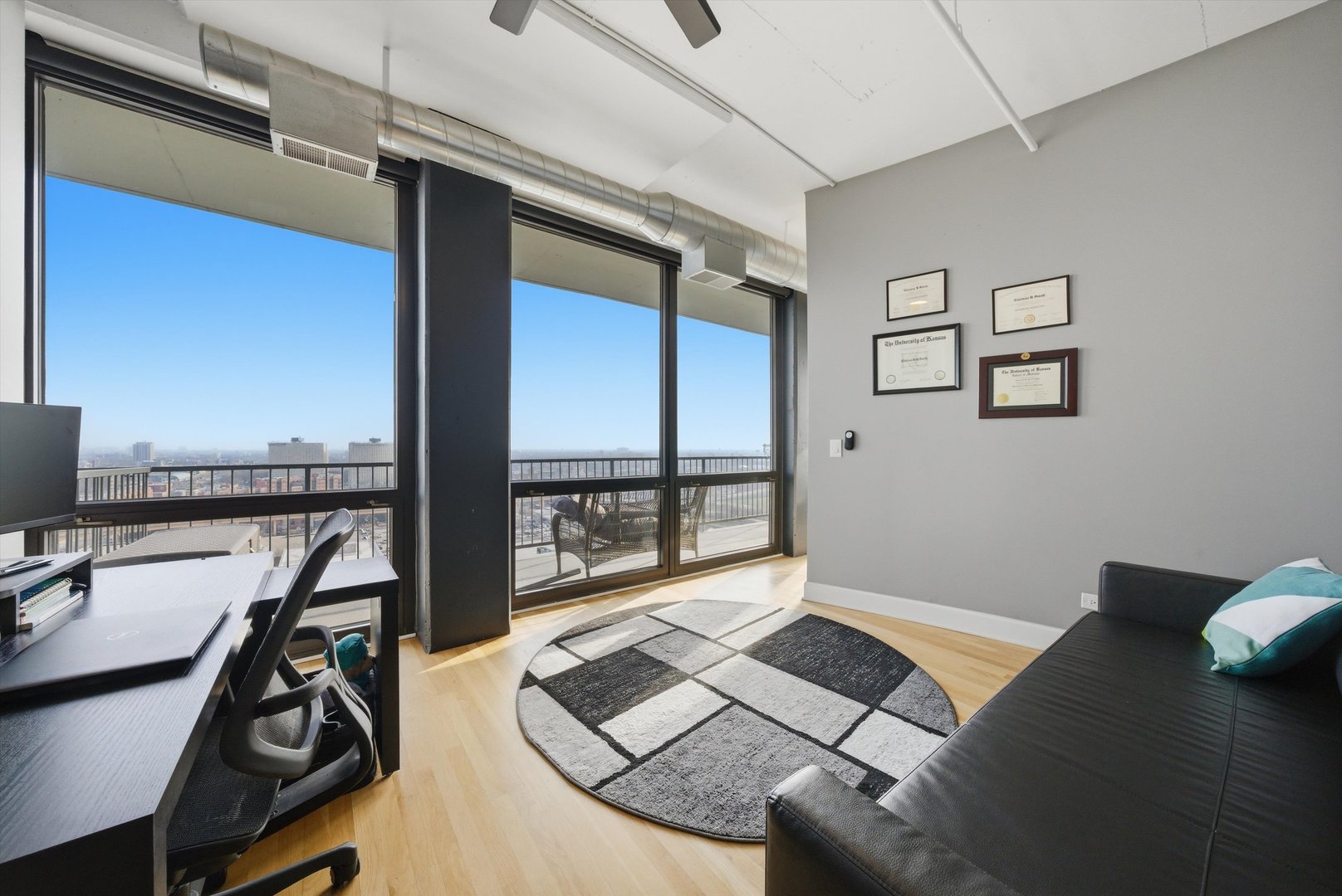 1530 South State Street, Unit 15R Chicago, IL 60605 - Photo 23 of 46