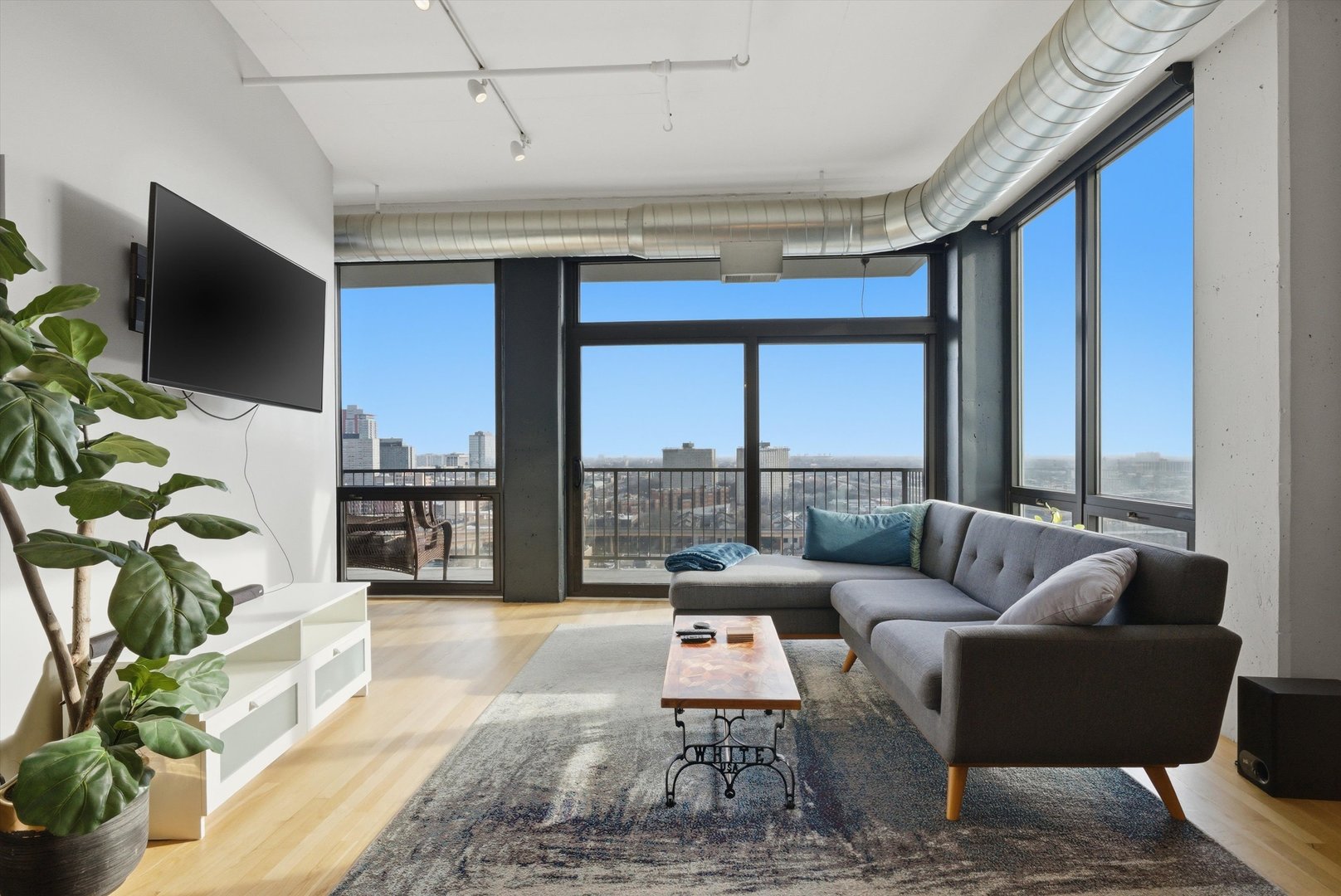 1530 South State Street, Unit 15R Chicago, IL 60605 - Photo 5 of 46