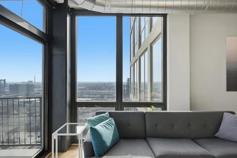 $430,000 | 1530 South State Street, Unit 15R, Chicago, IL 60605