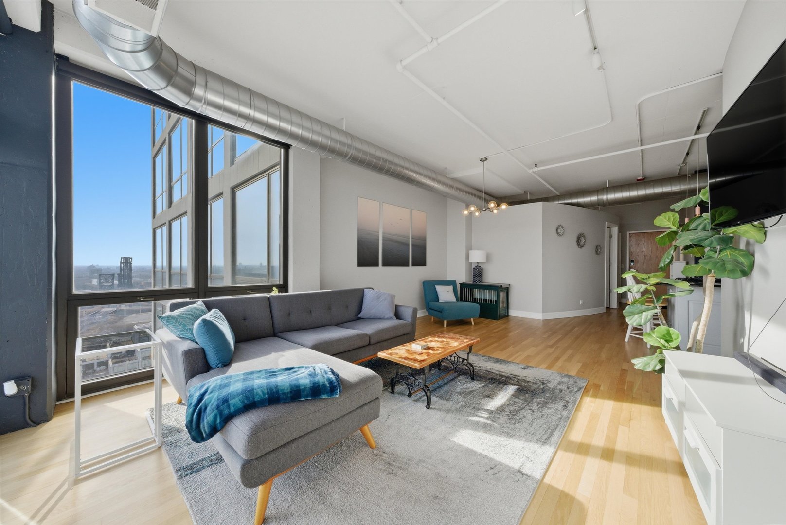 1530 South State Street, Unit 15R Chicago, IL 60605 - Photo 9 of 46