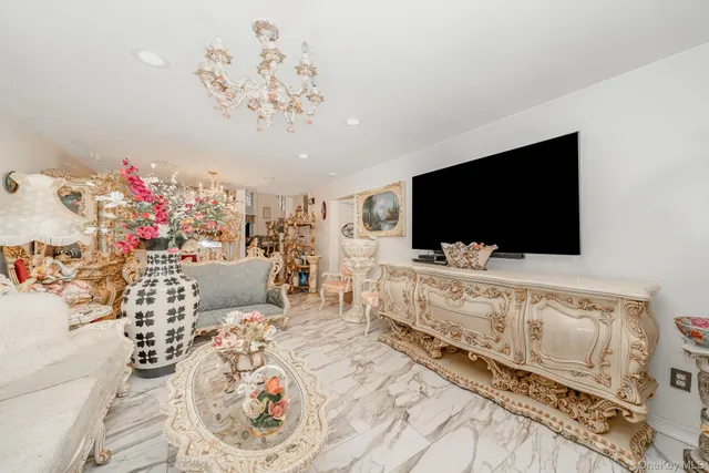 $465,000 | 5 Northwood Boulevard, Central Islip, NY 11722