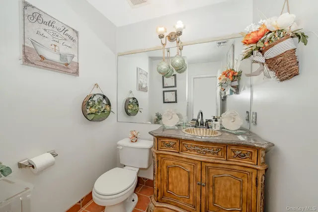 $465,000 | 5 Northwood Boulevard, Central Islip, NY 11722