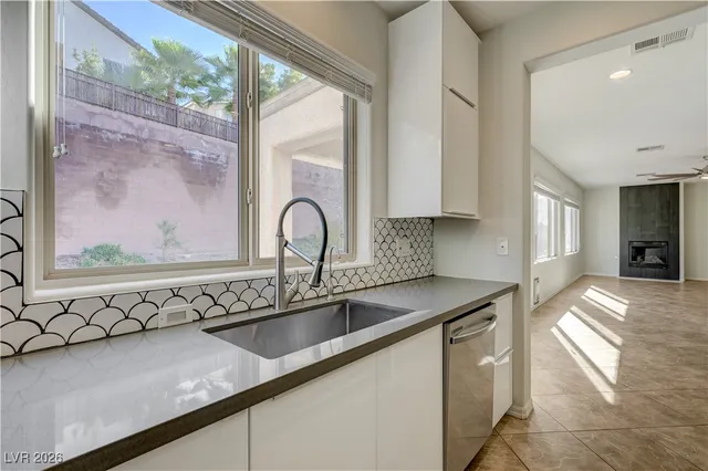 $734,999 | 2173 De Narvik Drive, Henderson, NV 89044