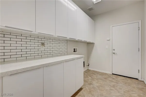 $679,000 | 2173 De Narvik Drive, Henderson, NV 89044