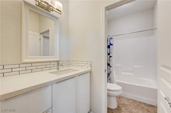 $679,000 | 2173 De Narvik Drive, Henderson, NV 89044