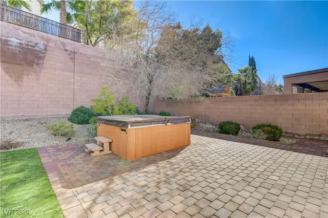 $734,999 | 2173 De Narvik Drive, Henderson, NV 89044