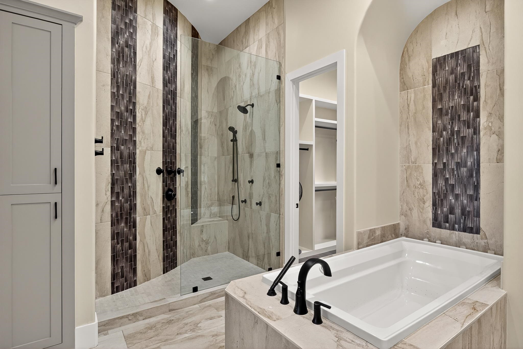 901 Sunray Horseshoe Bay, TX 78657 - Photo 11 of 30