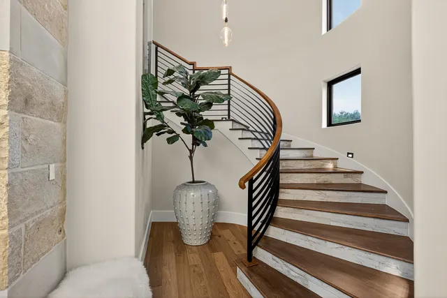 a view of entryway and hall