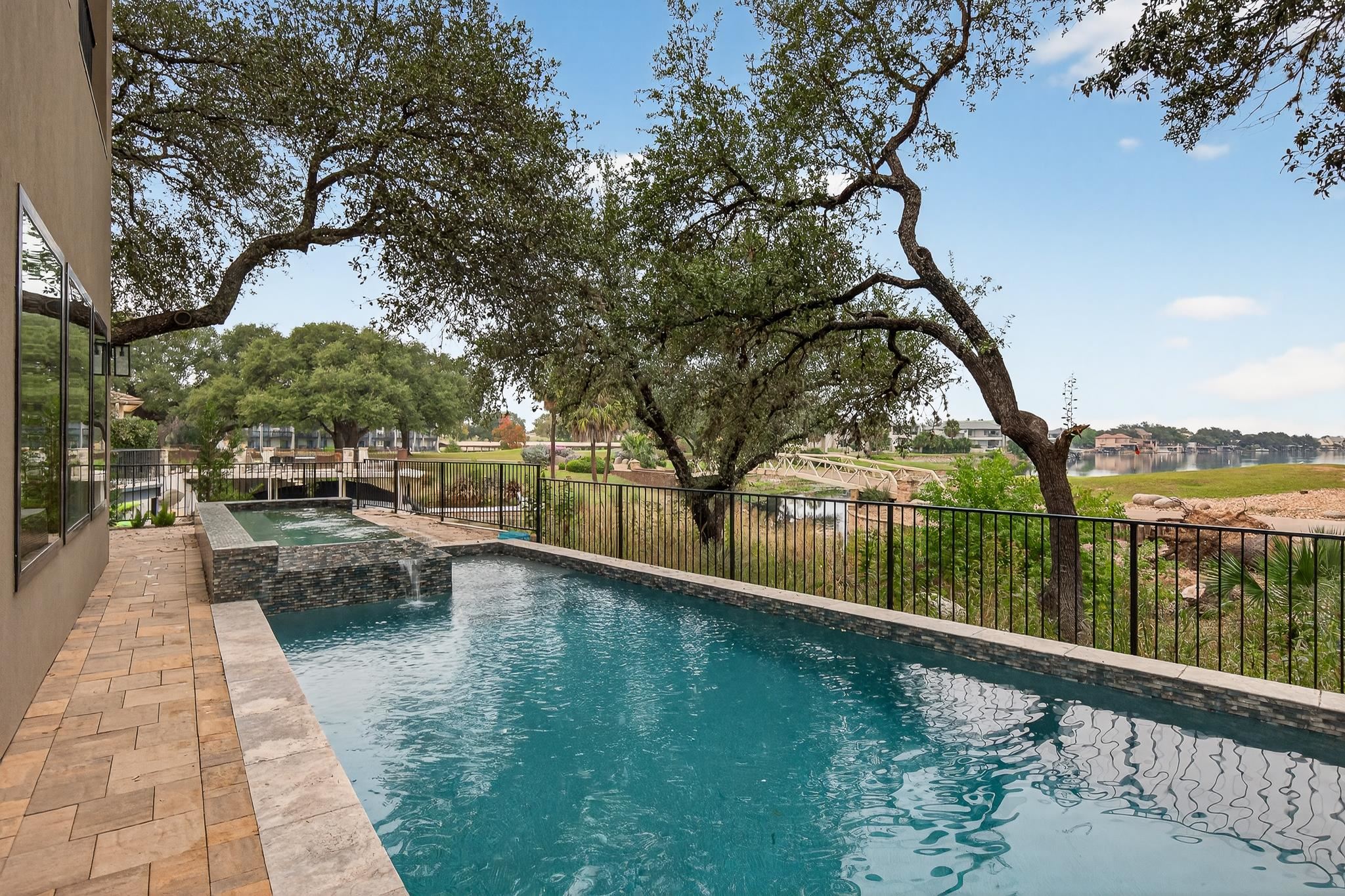 901 Sunray Horseshoe Bay, TX 78657 - Photo 27 of 30