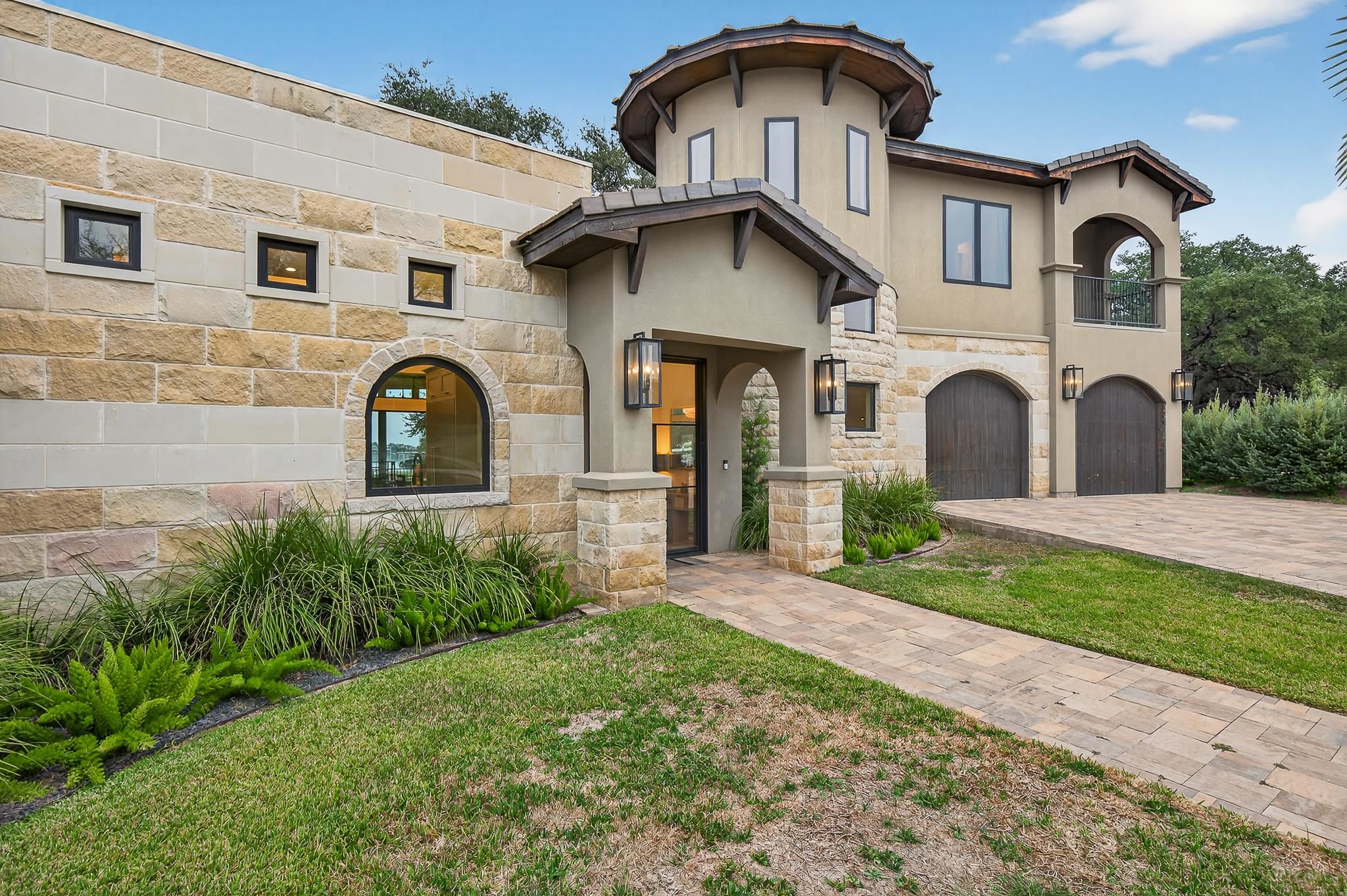 901 Sunray Horseshoe Bay, TX 78657 - Photo 3 of 30