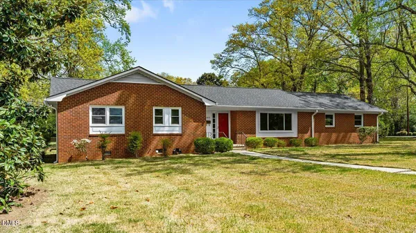 $329,000 | 2805 Amherst Avenue, Burlington, NC 27215