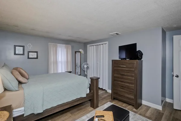 $279,900 | 93 Pendleton Avenue, Springfield, MA 01109