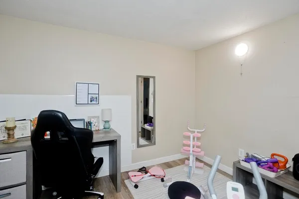 $279,900 | 93 Pendleton Avenue, Springfield, MA 01109