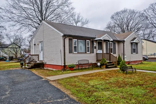 $279,900 | 93 Pendleton Avenue, Springfield, MA 01109