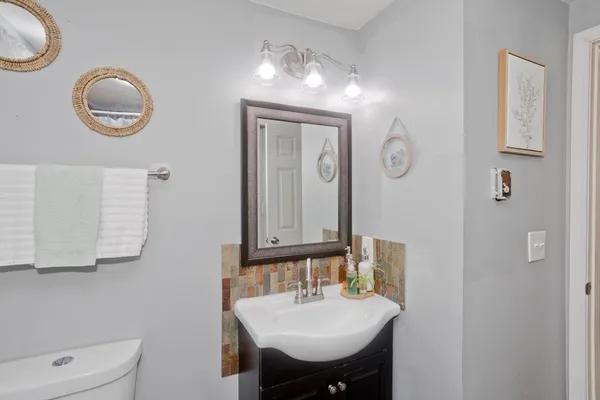 $279,900 | 93 Pendleton Avenue, Springfield, MA 01109