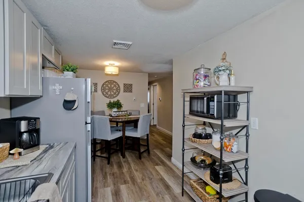 $279,900 | 93 Pendleton Avenue, Springfield, MA 01109