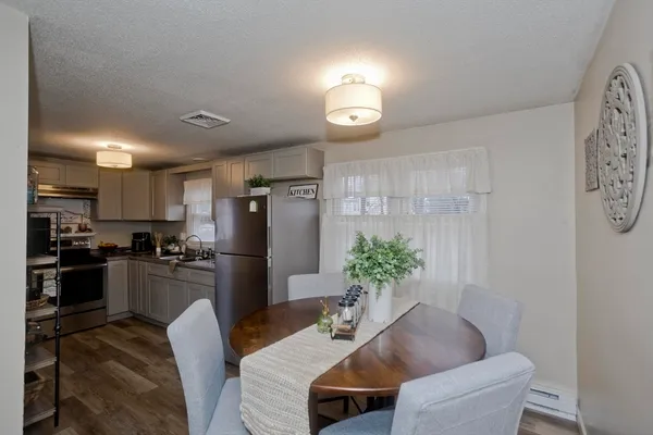 $279,900 | 93 Pendleton Avenue, Springfield, MA 01109