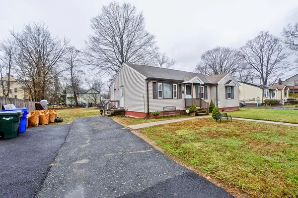 $279,900 | 93 Pendleton Avenue, Springfield, MA 01109