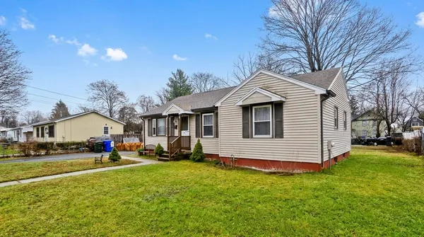 $279,900 | 93 Pendleton Avenue, Springfield, MA 01109