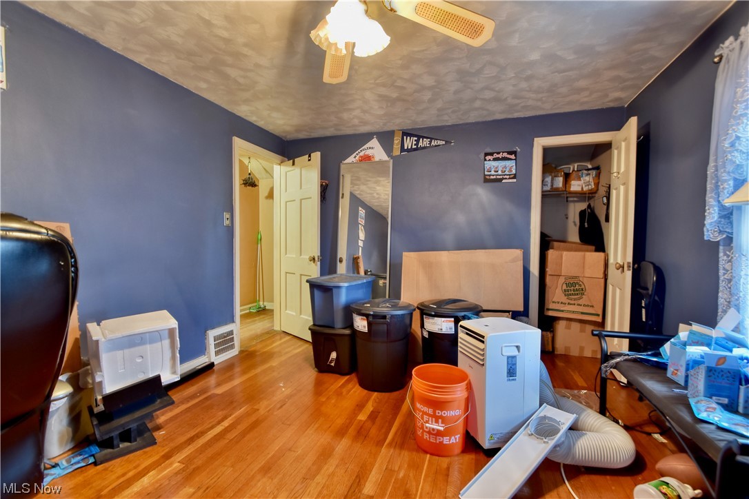 1659 Catalpa Road Cleveland, OH 44112 - Photo 10 of 21 Gallery Image 10