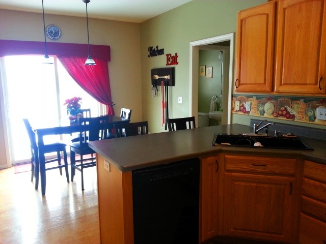 702 Plum Street DeKalb, IL 60115 - Photo 4 of 12